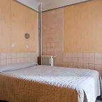 De La Comete 2* Paris