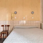 De La Comete 2* Paris