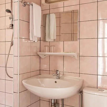 ホテル De La Comete パリ