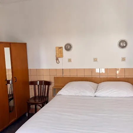 De La Comète Hotel Parigi