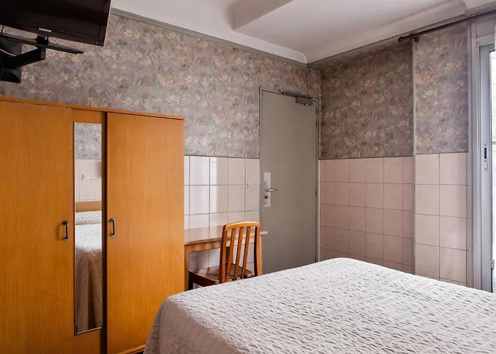 De La Comete Párizs