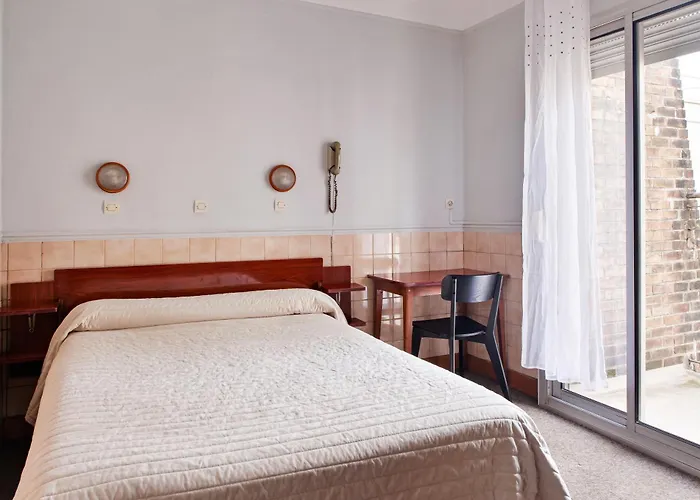 De La Comète Hotel *